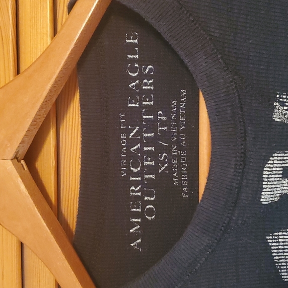 American Eagle Thermal Top - Picture 3 of 3